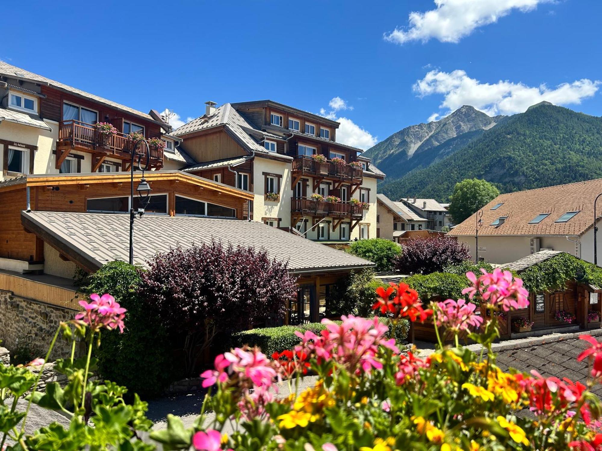 Hotel Les Autanes Spa-balneotherapie & Restaurant 4*